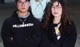 情侣挑战爆料不生气的视频,揭秘如何化解怒火，视频记录甜蜜互动瞬间